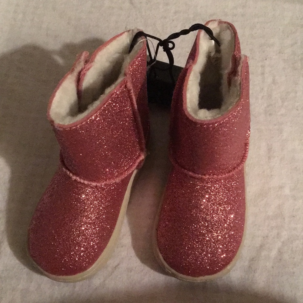Wonder Nation NWT Boots Easy on/off